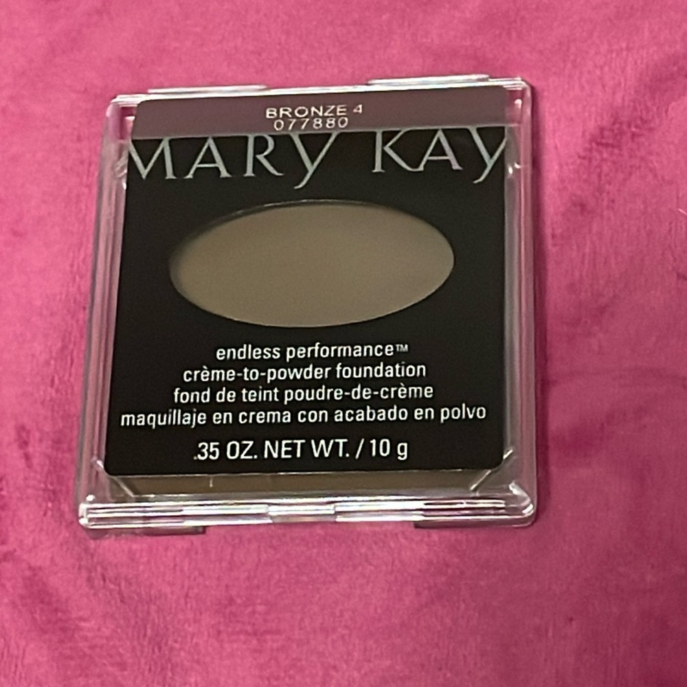 Bronze 4 endless performance cream to powder foundation